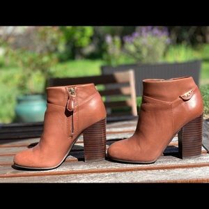 Tory Burch ankle booties US 5.5 cognac brown